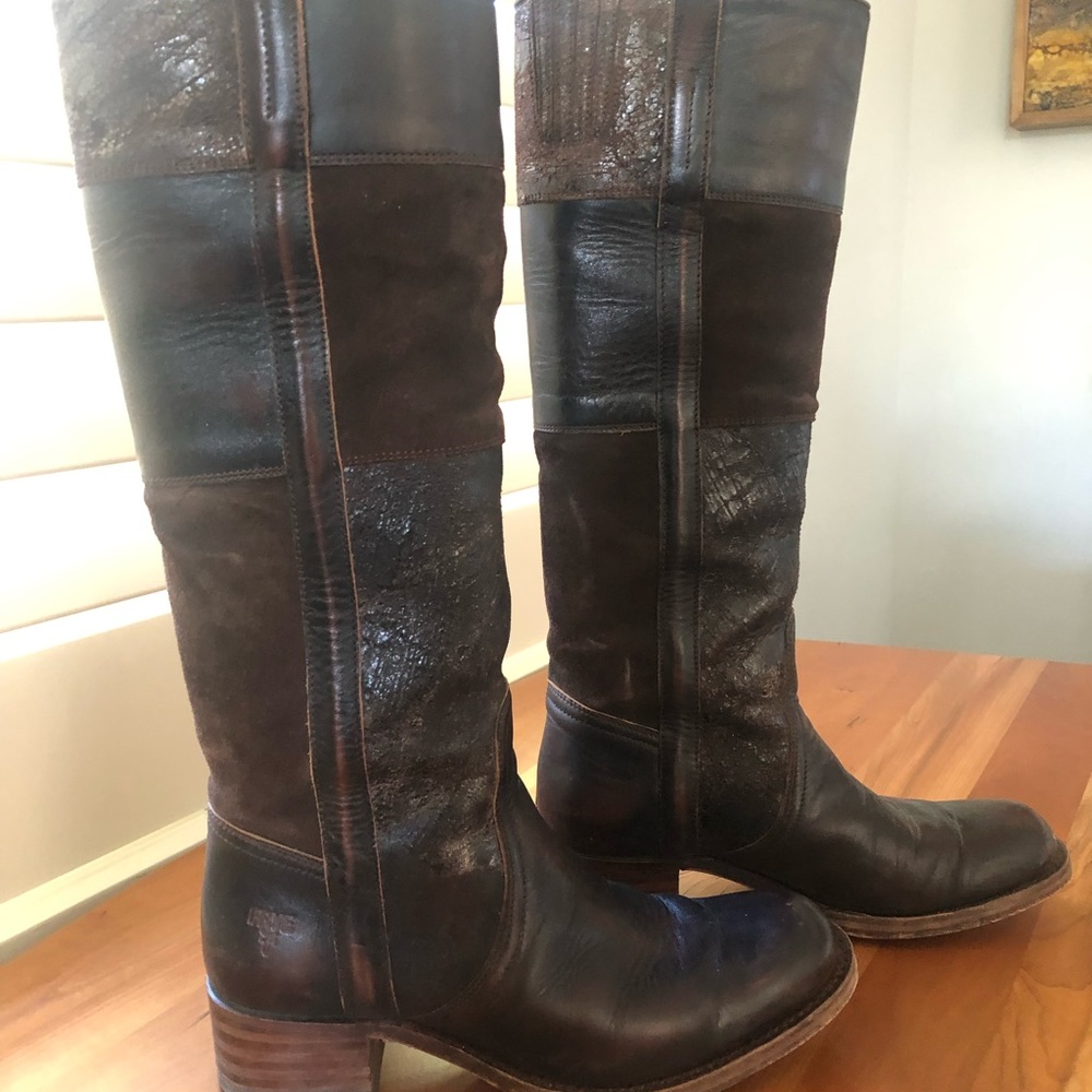 Size 9 Frye Samantha Patch Boots in brown.